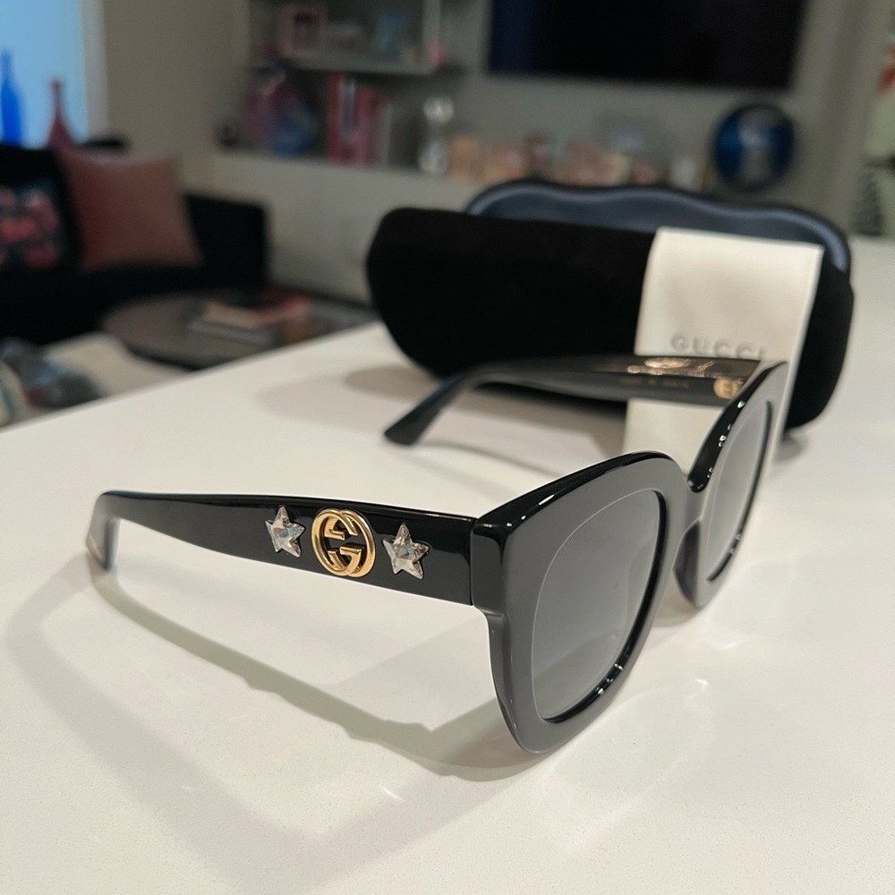 🕶️⭐️ New! Gucci Round Frame Accetate Sunglasses with Star - Black and Gold